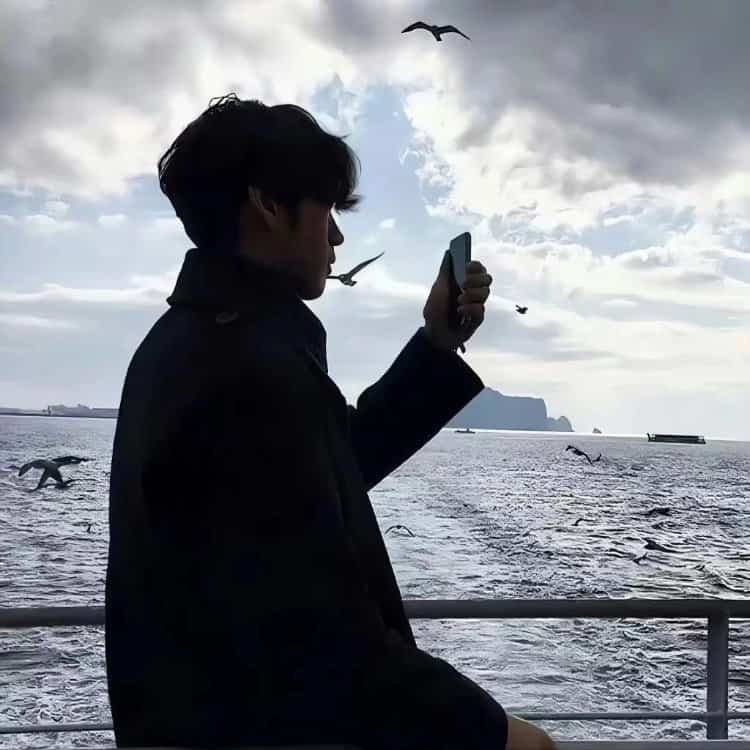 适合永久不换的氛围感真人男头 高级有质感帅哥头像_2