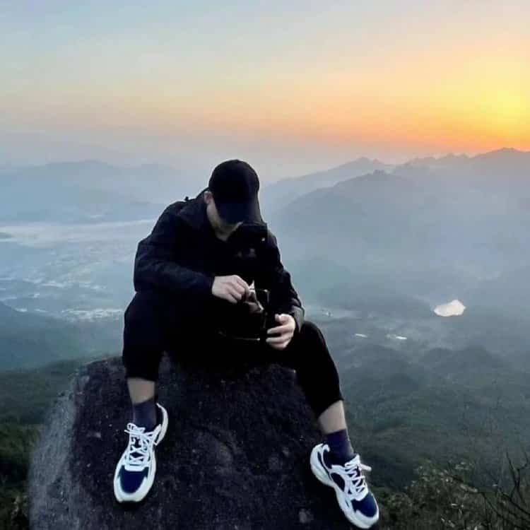 ins高级质感高冷帅气真人男生头像 男_3