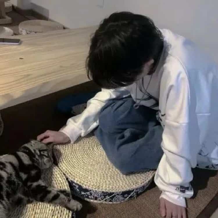 ins高级质感高冷帅气真人男生头像 男_15