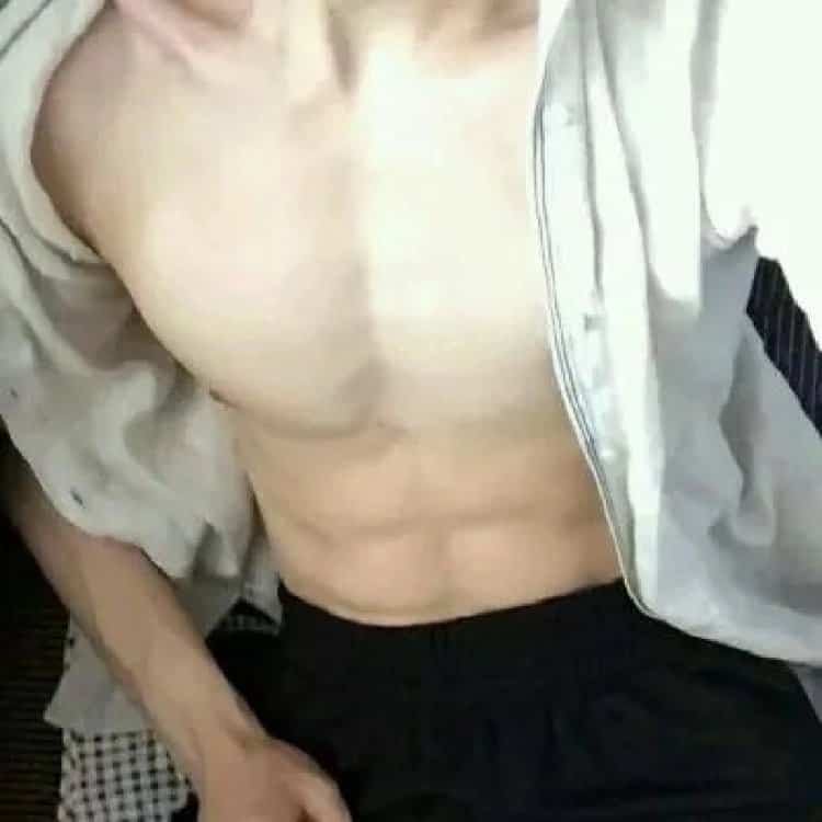 不露脸半身腹肌男生头像图 自然一点的腹肌照帅气撩人男头_13