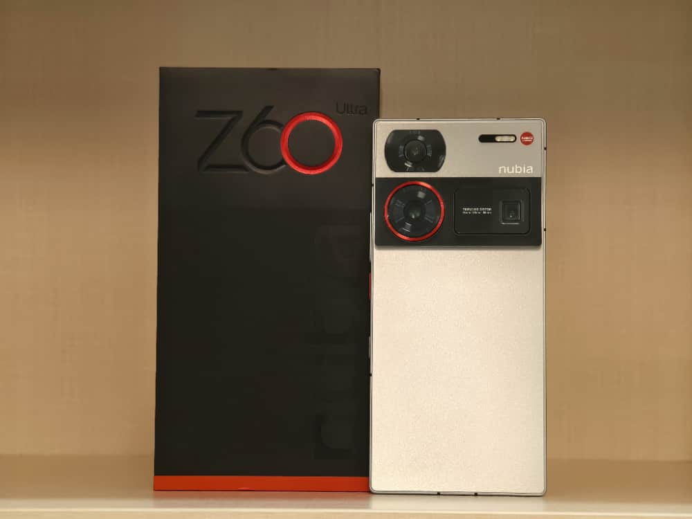 努比亚Z60 Ultra熊猫配色实拍图片_2