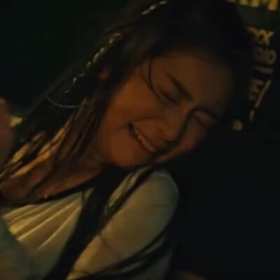 流氓撕开女人衣服,强行撕衣强行糟蹋的视频