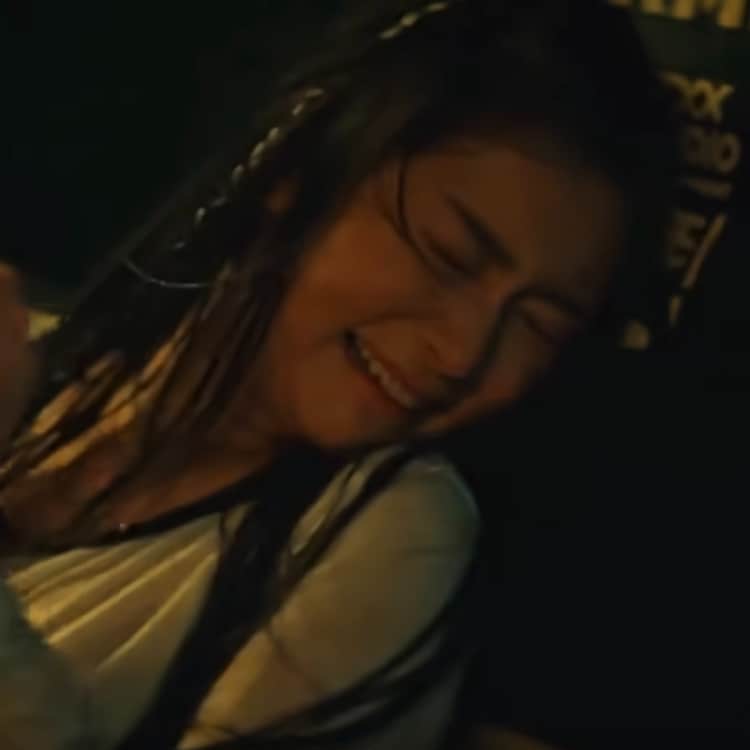 流氓撕开女人衣服,强行撕衣强行糟蹋的视频