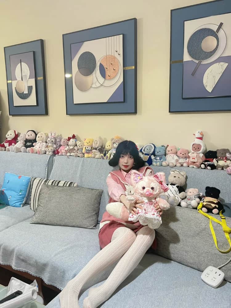 白丝jk二次元少女 莉娜熊粉丝_4