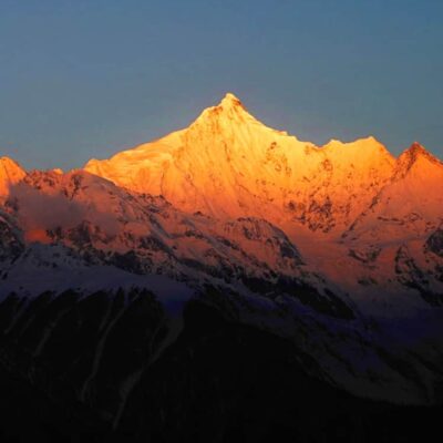 日照金山唯美图片 好运一整年