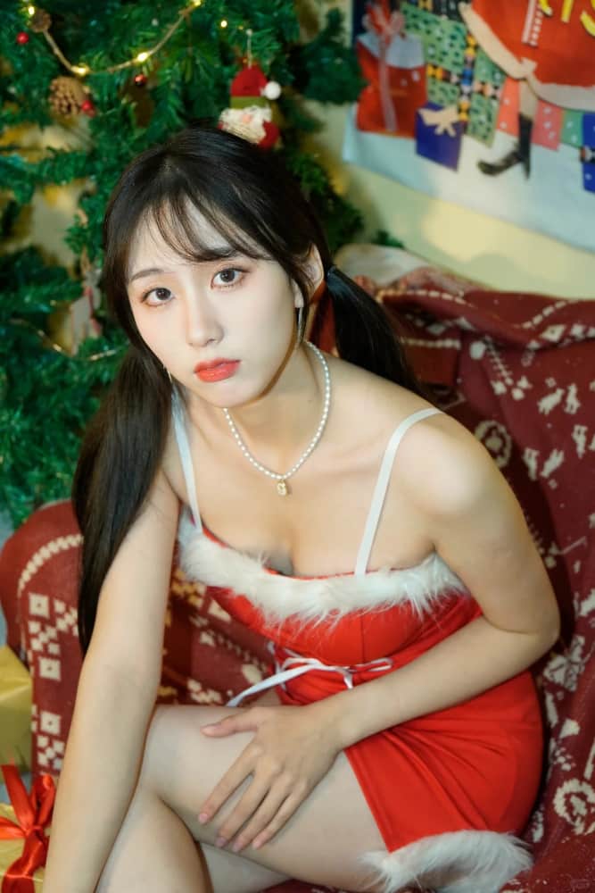 圣诞老人美女写真图片 圣诞战衣白丝纯欲图片_8