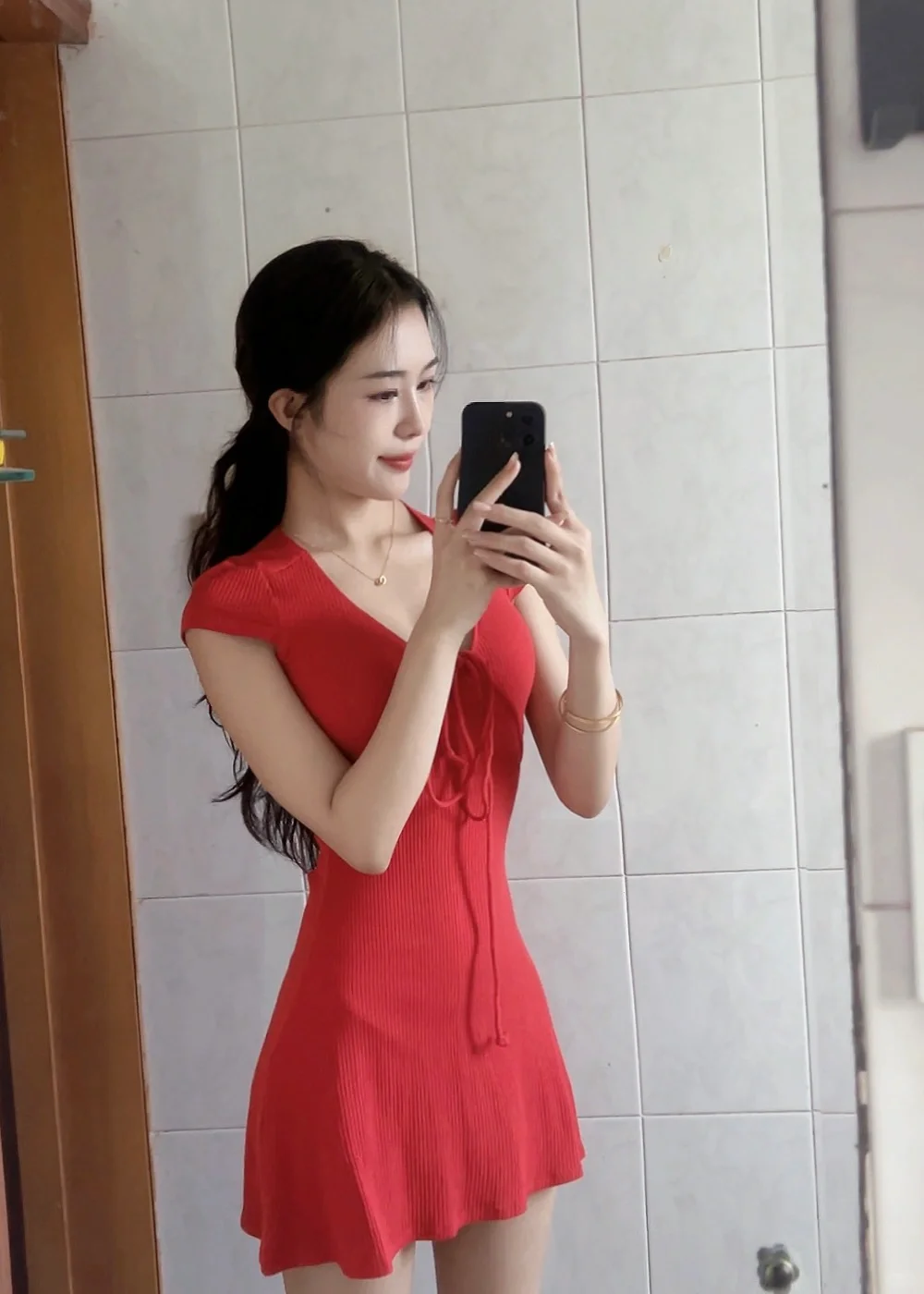 红色裙子圣诞新年元旦穿搭图片_5