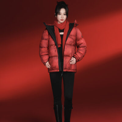 杨紫波司登龙年联名系列羽绒服太漂亮了