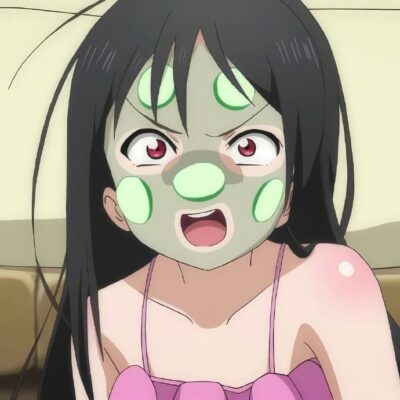 女生敷黄瓜面膜可爱二次元图片