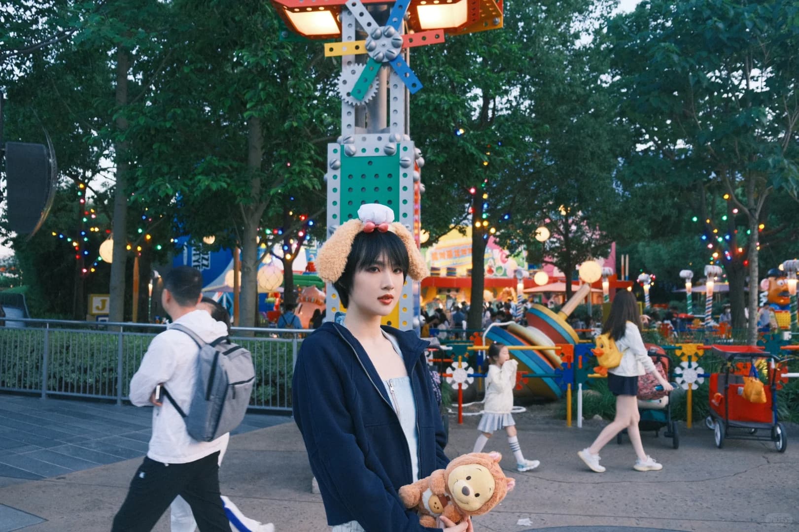 华为二公主姚安娜Annabel复古短发美照_3
