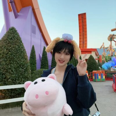 华为二公主姚安娜Annabel复古短发美照