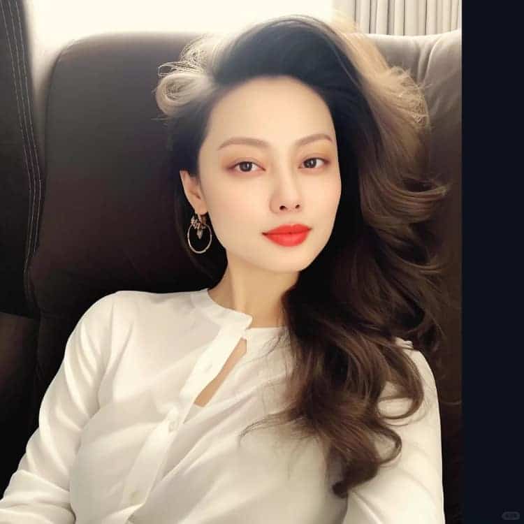 性感姐姐四十岁女人微信头像 有女人味的AI熟女头像_2