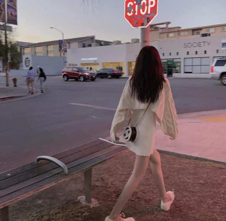 大学生喜欢的忧郁伤感女生头像 ins风真人女头_6