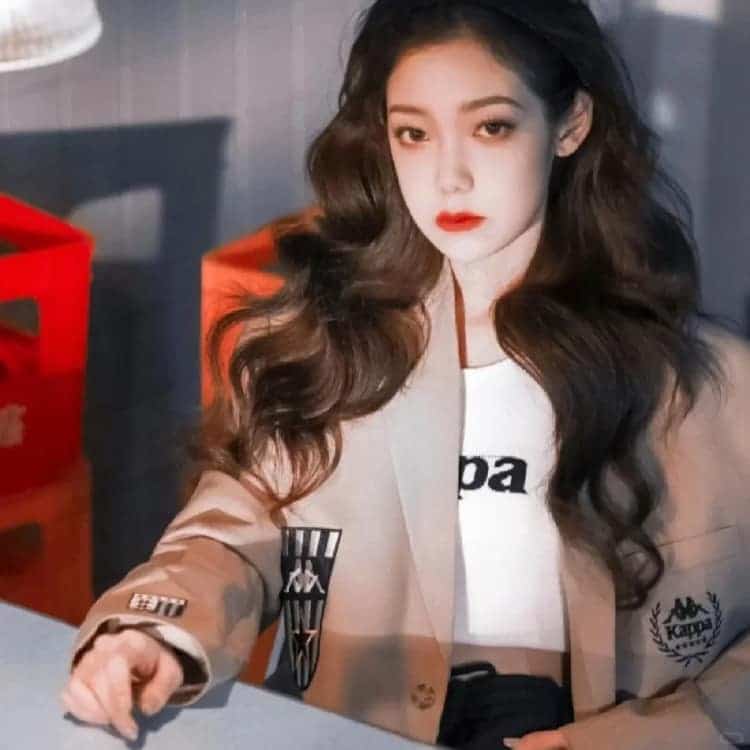 年轻女孩希林娜依·高真人照片头像图_5