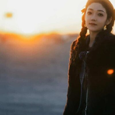 年轻女孩希林娜依·高真人照片头像图