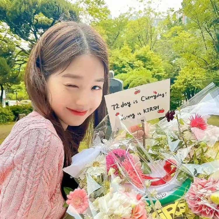 春天男友视角招桃花甜美女生头像_1