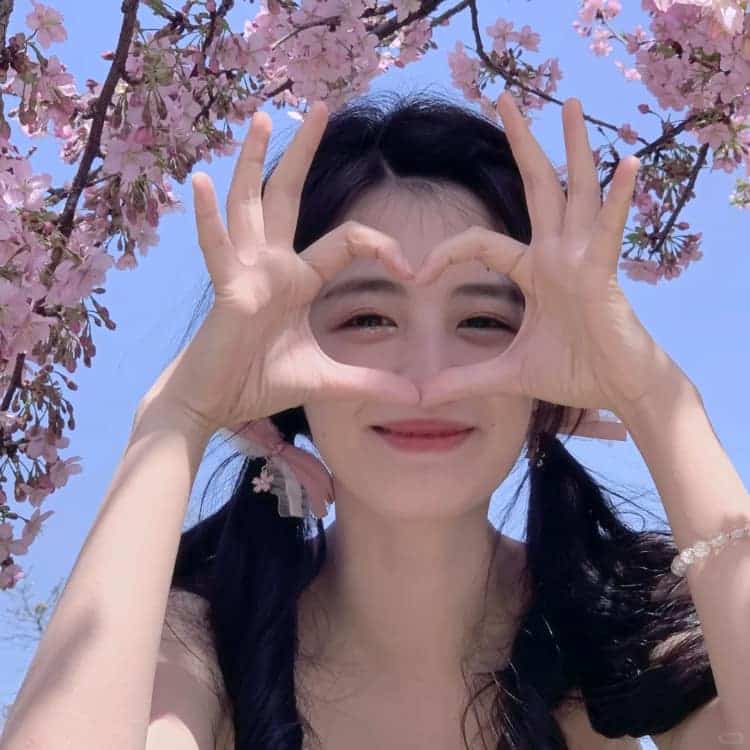春天男友视角招桃花甜美女生头像_24