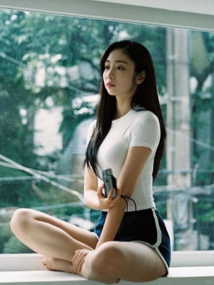 Lovelyz成员解散后徐智秀在工厂打工，智秀被生活美照图片_3