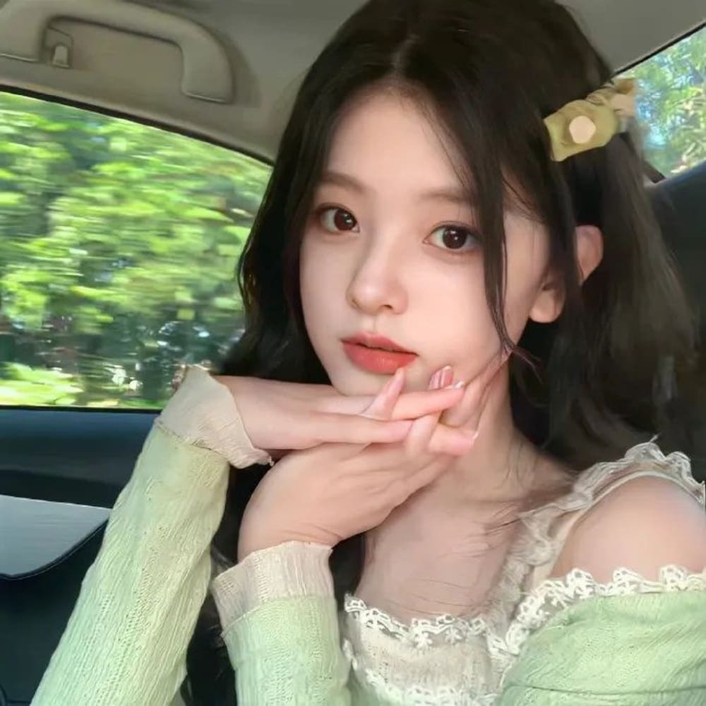 可爱的绿色系女生真人头像图片_2