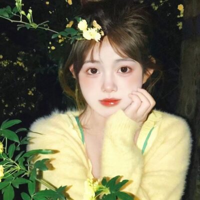 可爱的绿色系女生真人头像图片