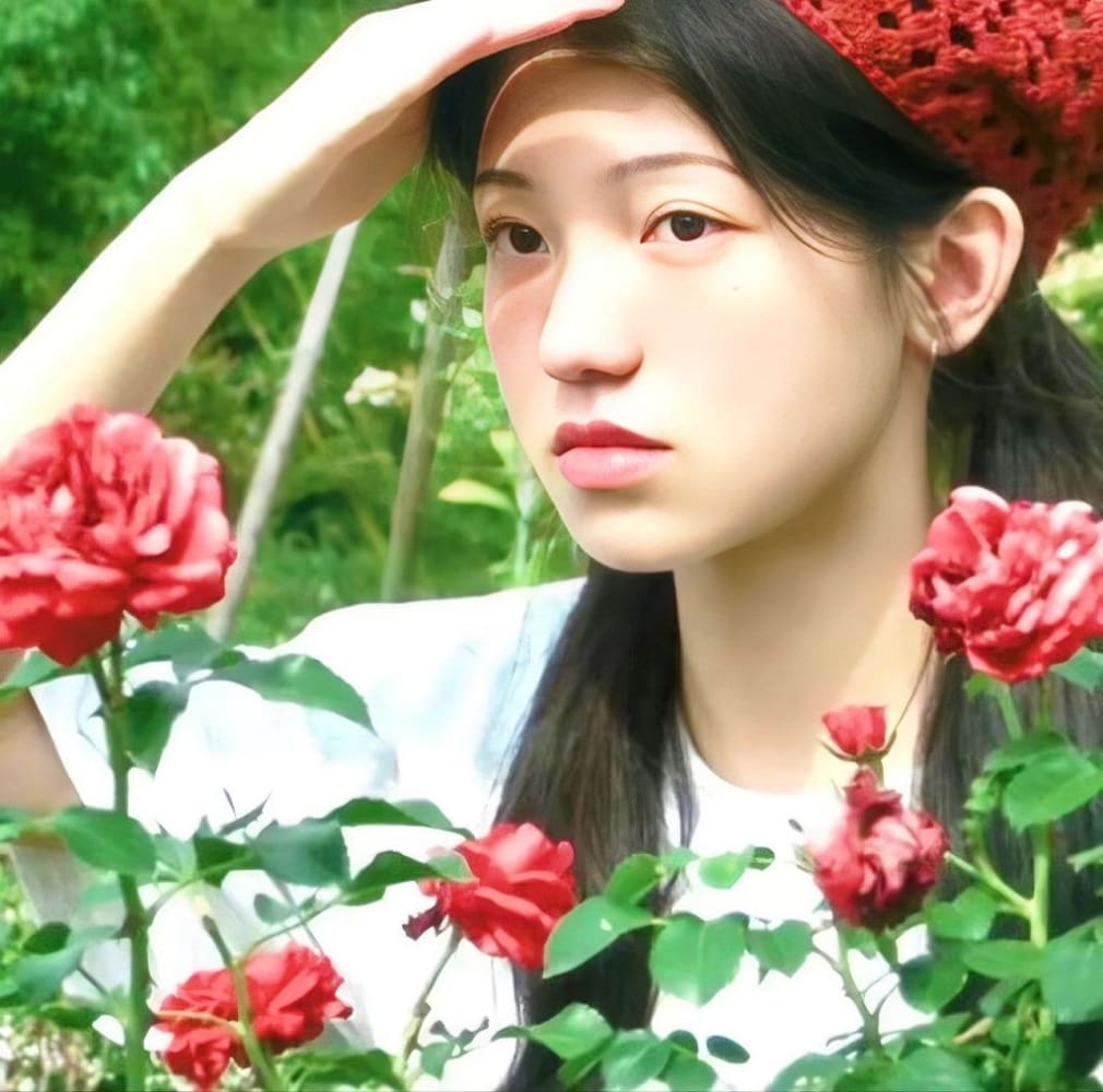 可爱的绿色系女生真人头像图片_7