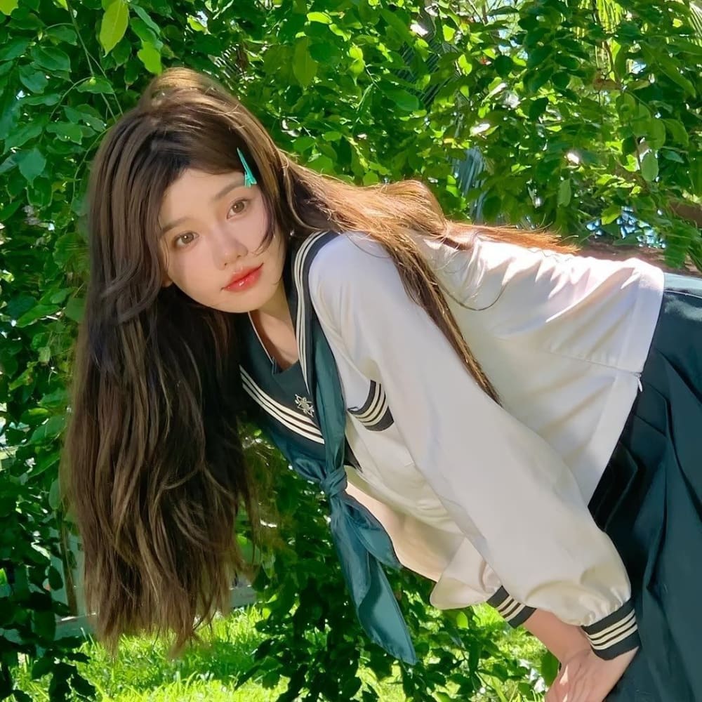 可爱的绿色系女生真人头像图片_8