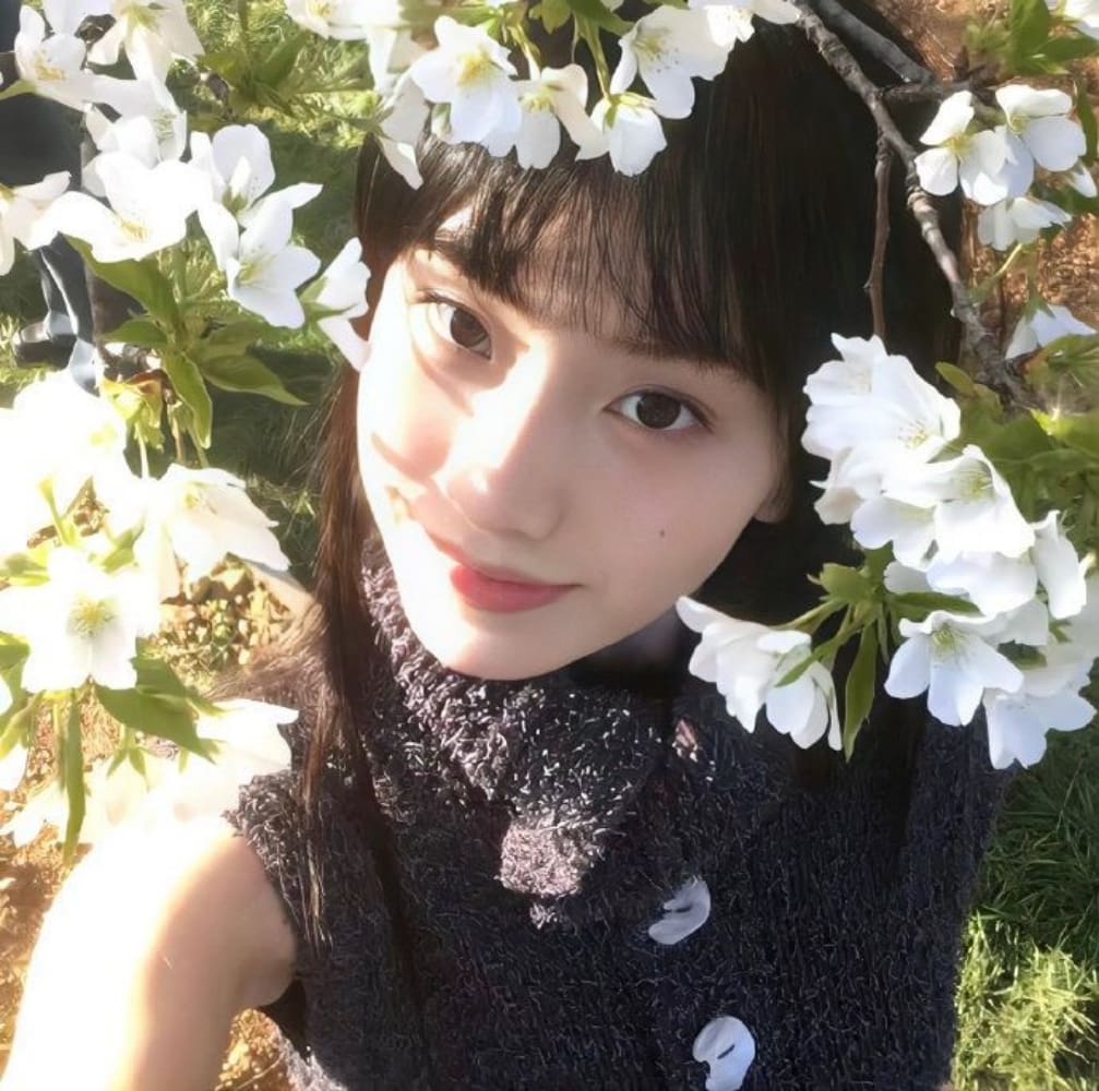可爱的绿色系女生真人头像图片_15