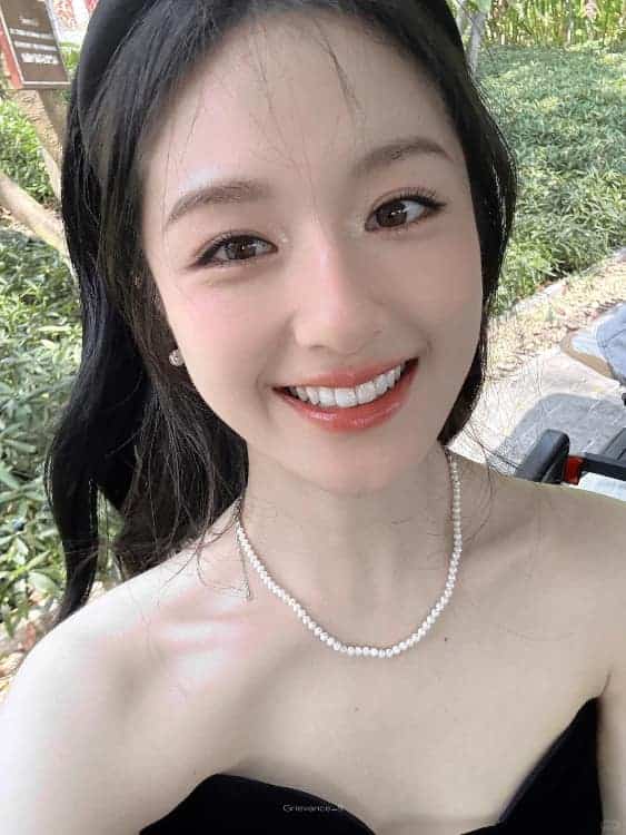 黑色长发李兰迪邻家姐姐氛围感微信头像_6
