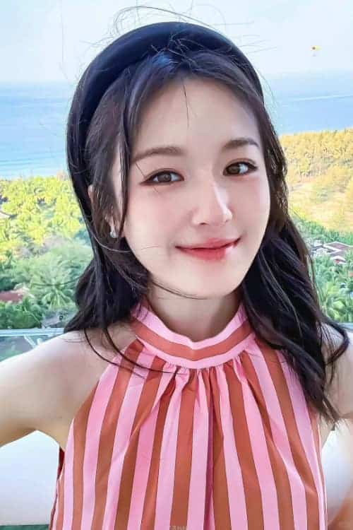 黑色长发李兰迪邻家姐姐氛围感微信头像_9