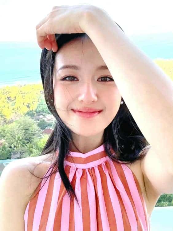 黑色长发李兰迪邻家姐姐氛围感微信头像_10
