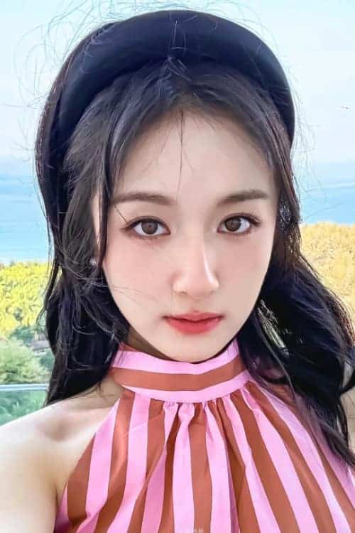 黑色长发李兰迪邻家姐姐氛围感微信头像_11