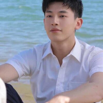 辛云来白衬衫少年感男生头像高清图片
