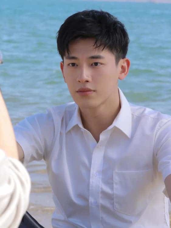辛云来白衬衫少年感男生头像高清图片_4