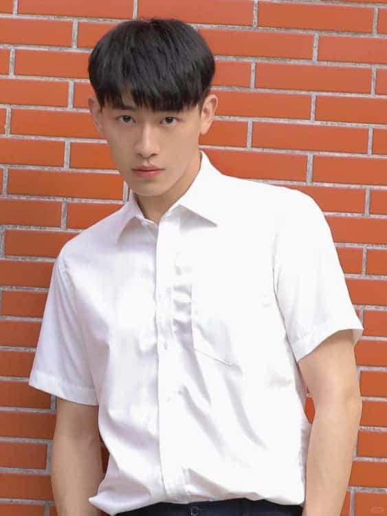 辛云来白衬衫少年感男生头像高清图片_5