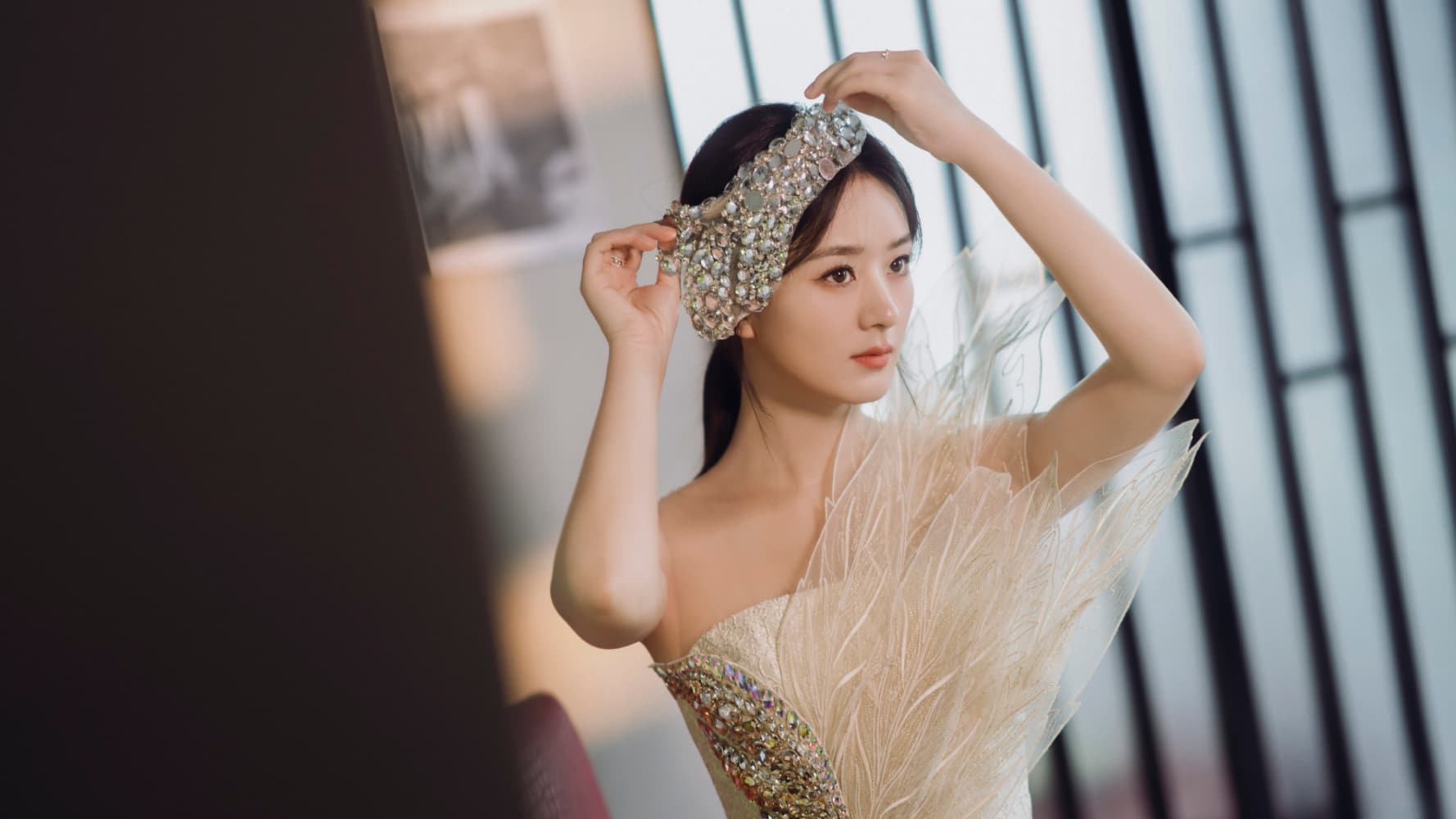 赵丽颖《与凤行》羽纱仙女裙图片_5