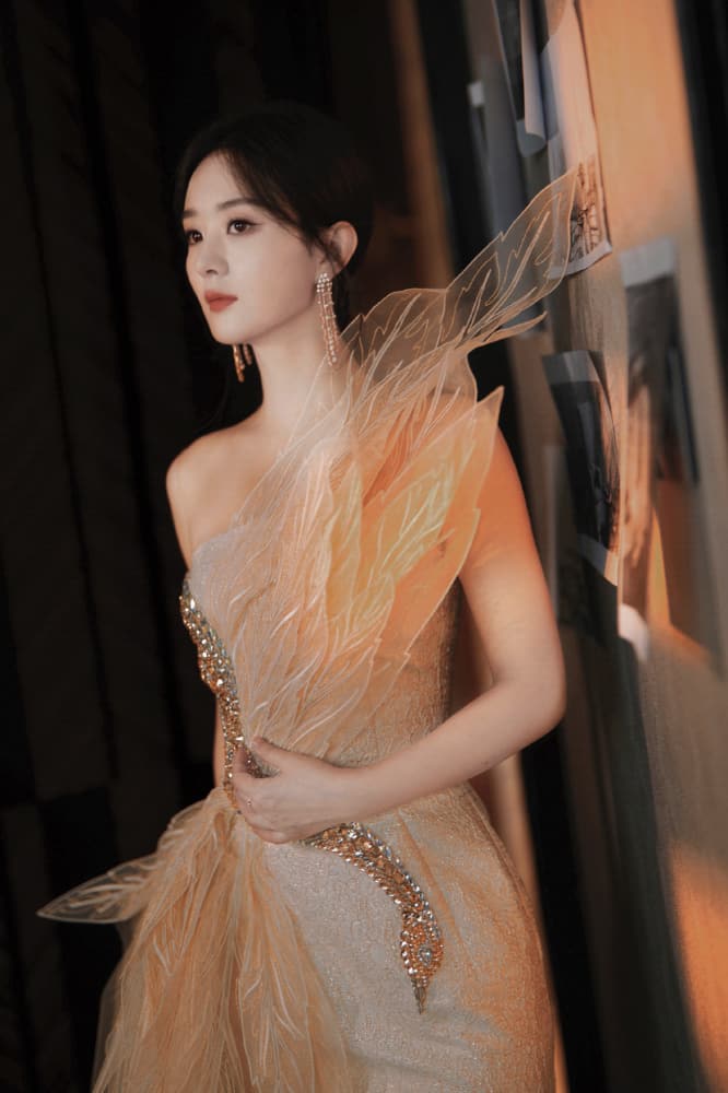 赵丽颖《与凤行》羽纱仙女裙图片_9