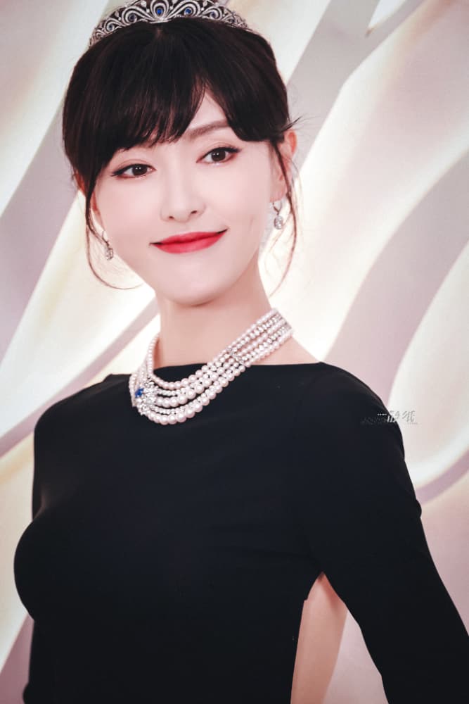 Tiffany活动唐嫣赫本公主风露背图片_14