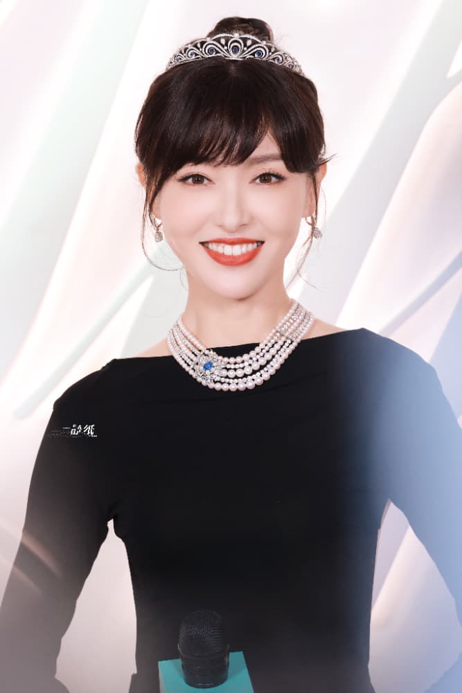 Tiffany活动唐嫣赫本公主风露背图片_7