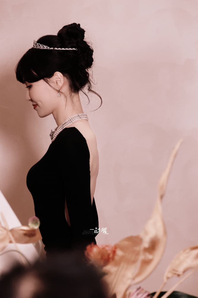 Tiffany活动唐嫣赫本公主风露背图片_4