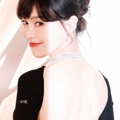 Tiffany活动唐嫣赫本公主风露背图片