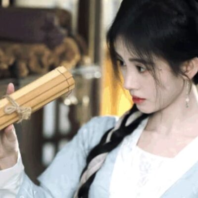 《花间令》鞠婧祎闭错眼了gif动态图