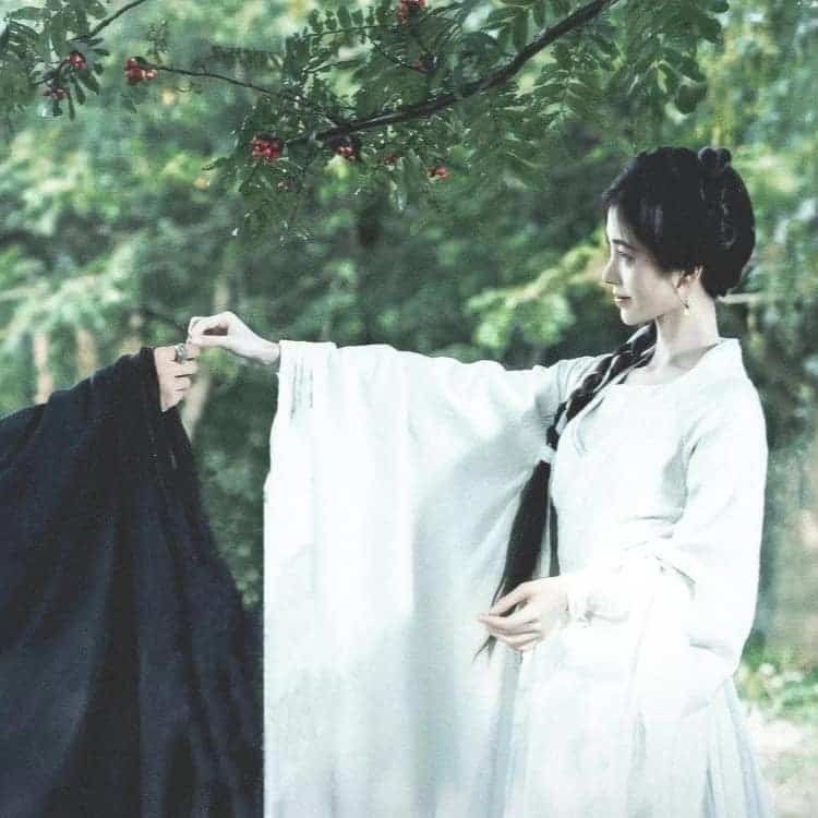 鞠婧祎刘学义《花间令》氛围感古风情侣头像_6
