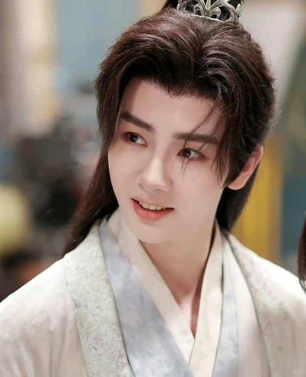 短剧深情男神李菲古风超级帅的头像_1