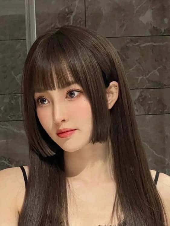 很火的公主切发型真人女生头像_22