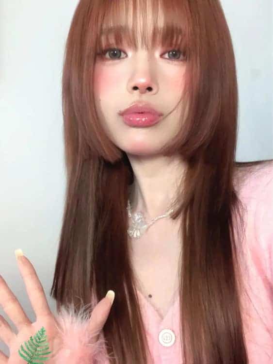 很火的公主切发型真人女生头像_28