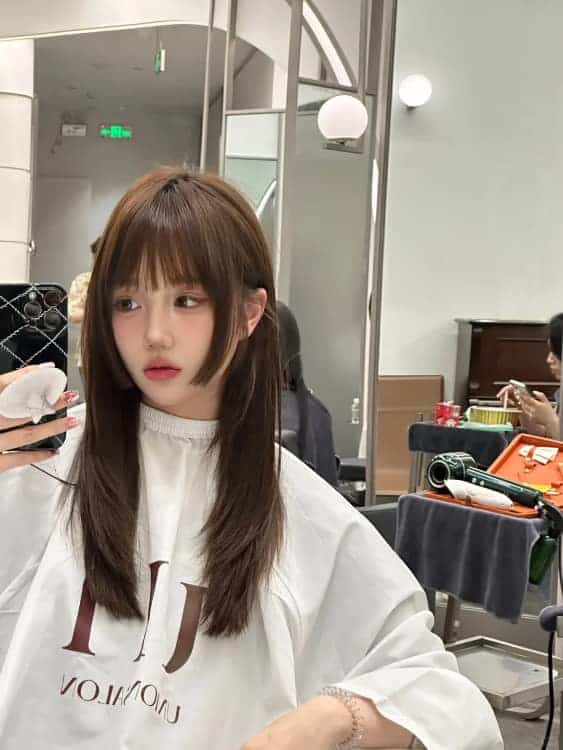 很火的公主切发型真人女生头像_29