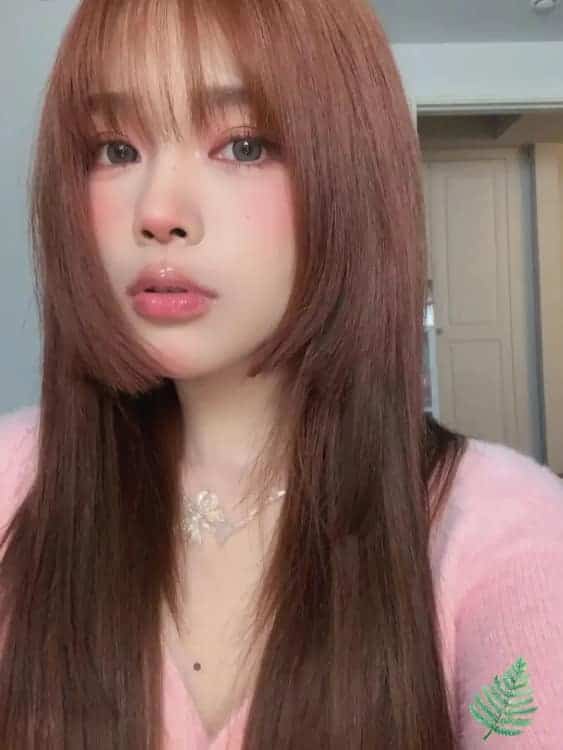 很火的公主切发型真人女生头像_30