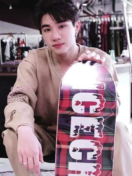泰国男明星Perth王俊勇高清男生头像_16