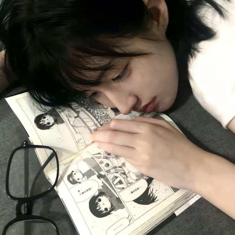 ins高级质感小众唯美滤镜真人女生头像_10
