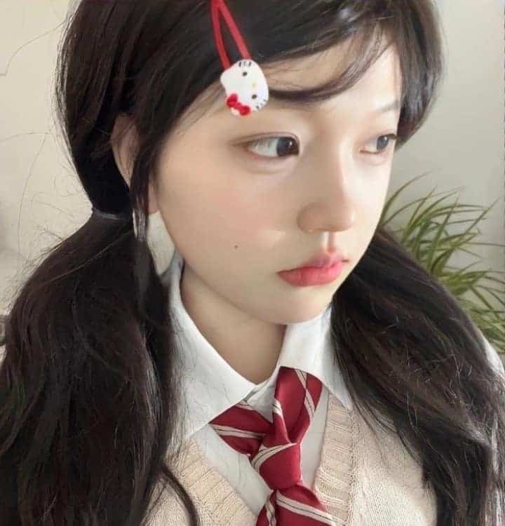 ins高级质感小众唯美滤镜真人女生头像_12